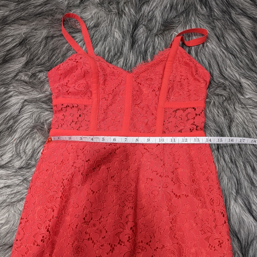 ❤️SOLD❤️NWT Express lacy sheath midi dress - Picture 7 of 9